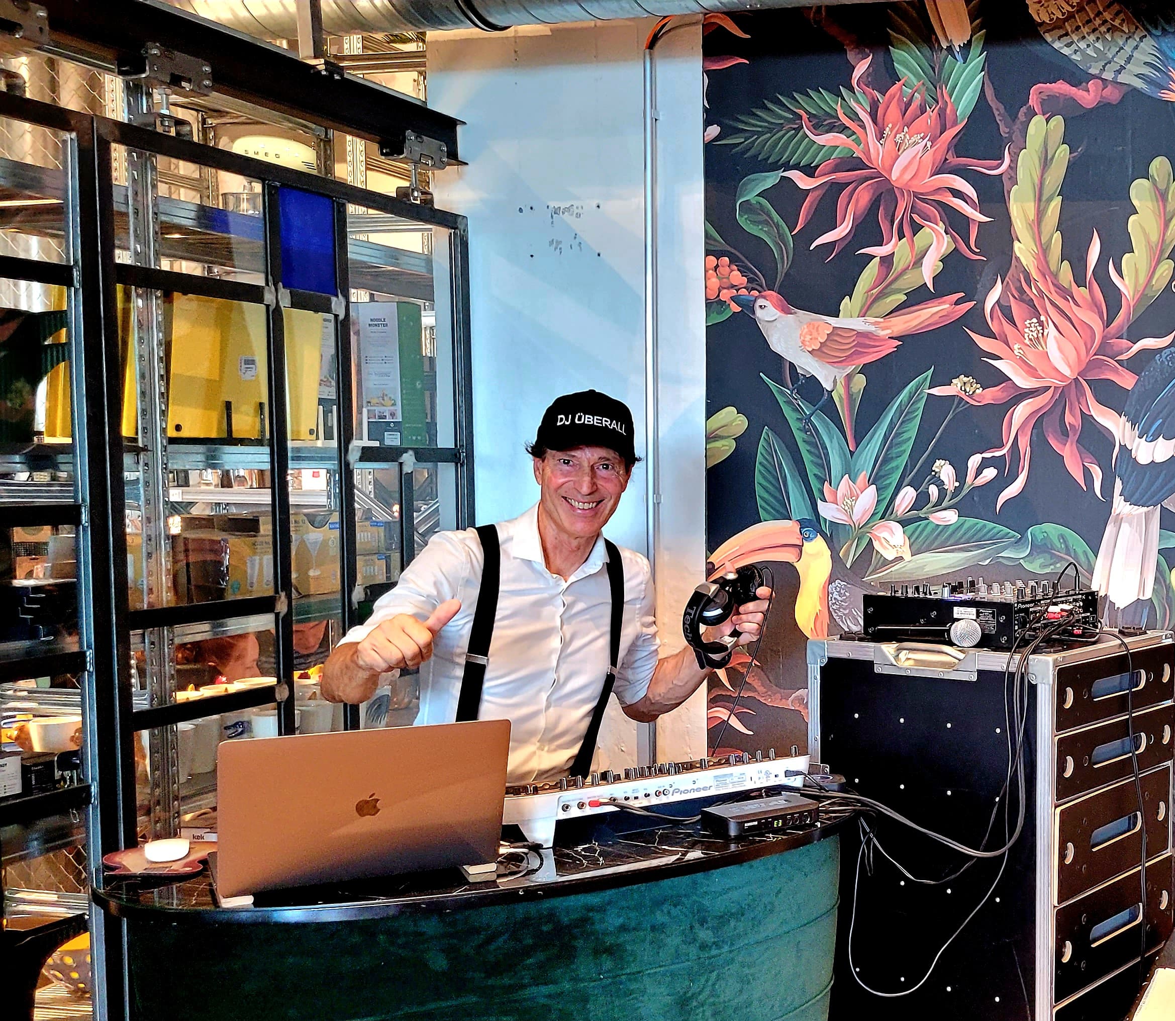 DJ Überall Kare 2